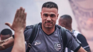 Roger Silva subiu com o Athletic para a Série B - Crédito: 