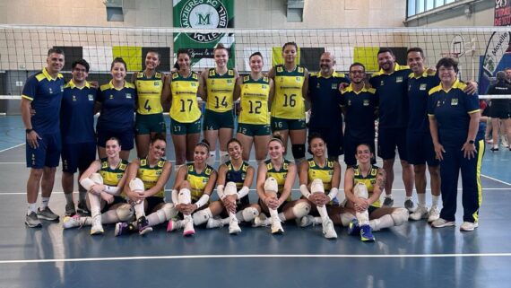 Jogadoras da seleção Brasileira Sub-19 (foto: Divulgação/CBV)